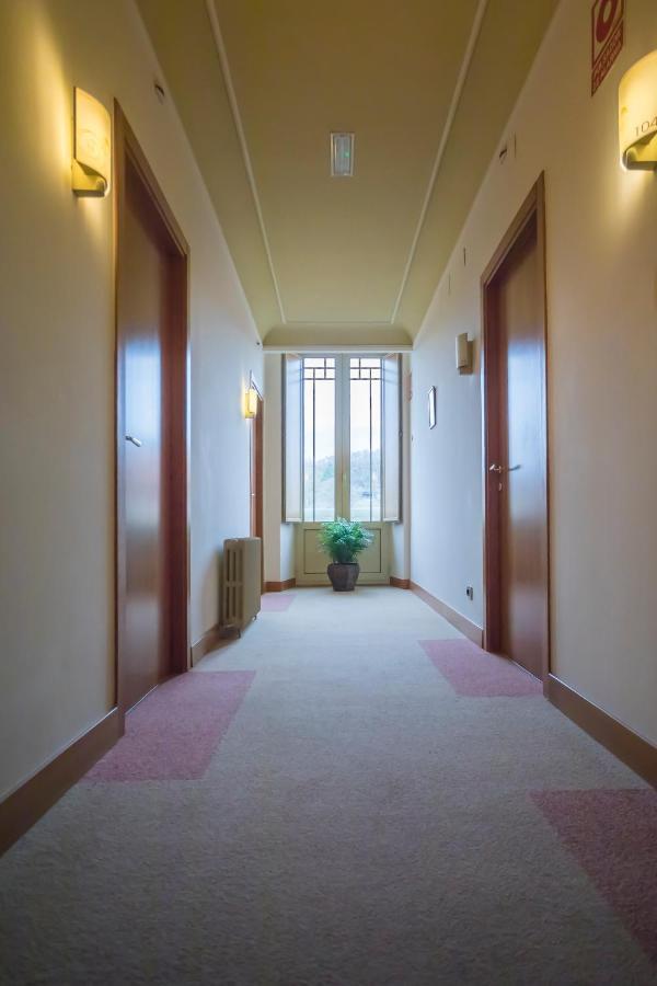 Hotel Roma Sarria Extérieur photo