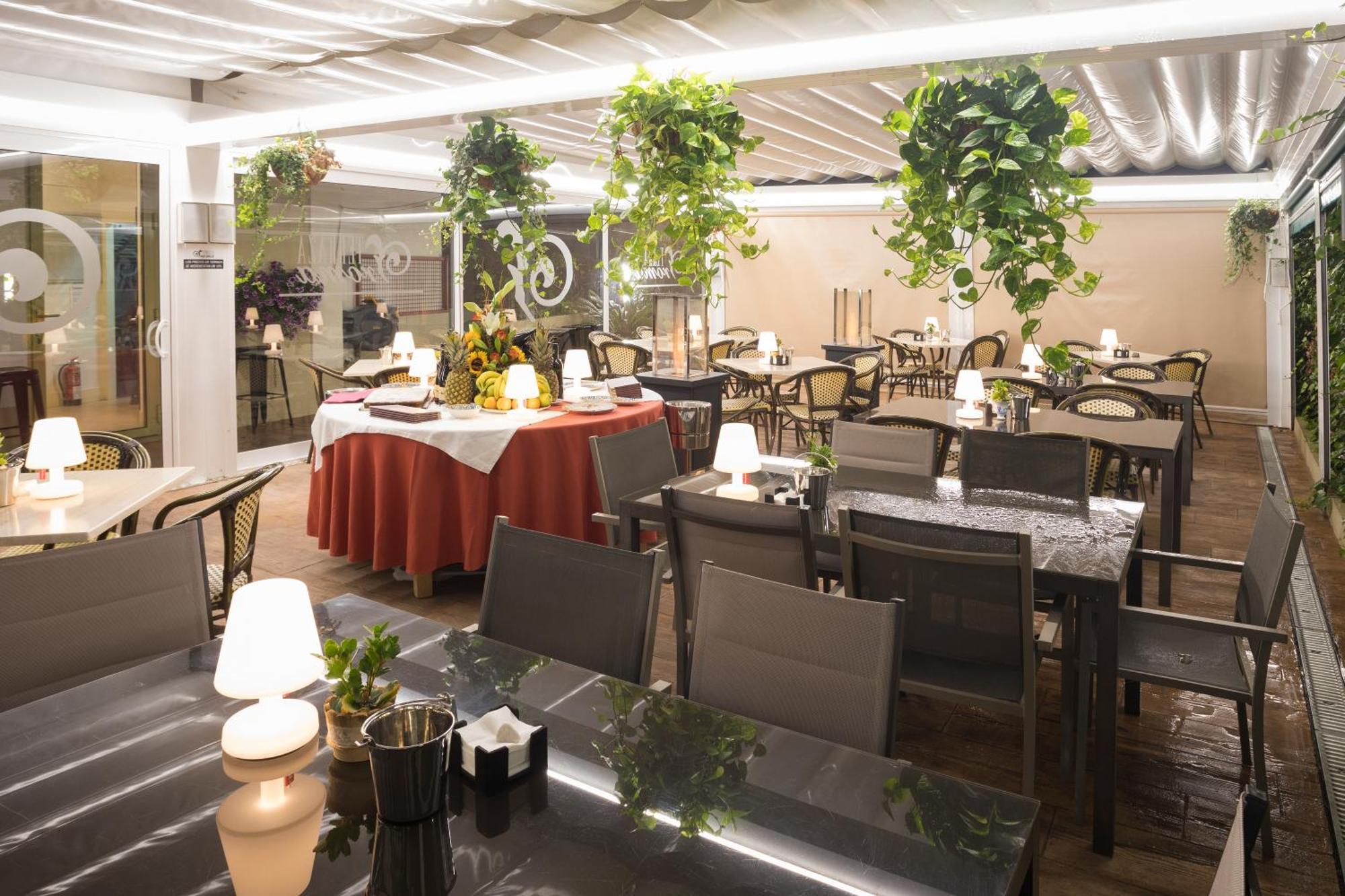 Hotel Roma Sarria Extérieur photo