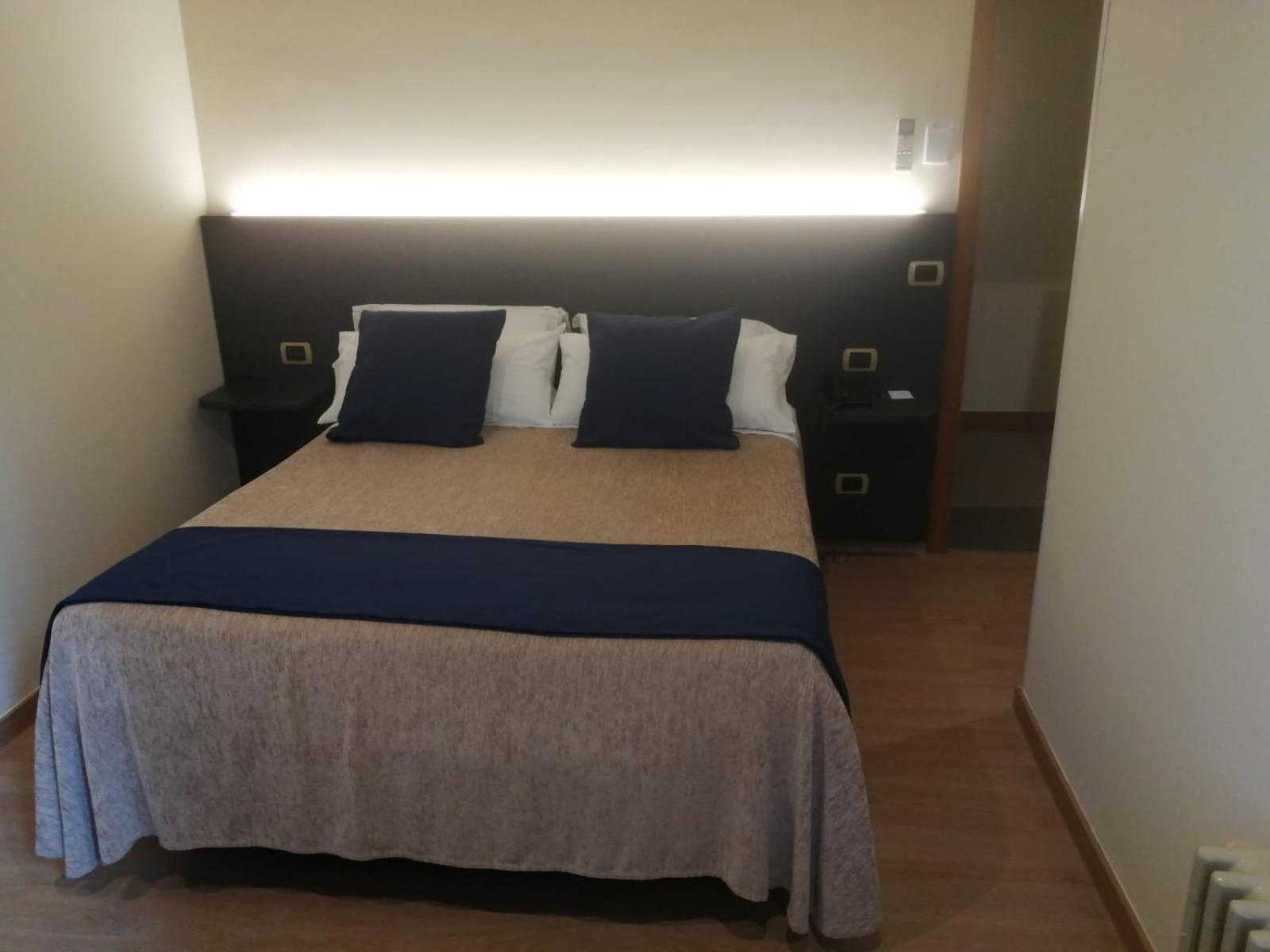 Hotel Roma Sarria Extérieur photo