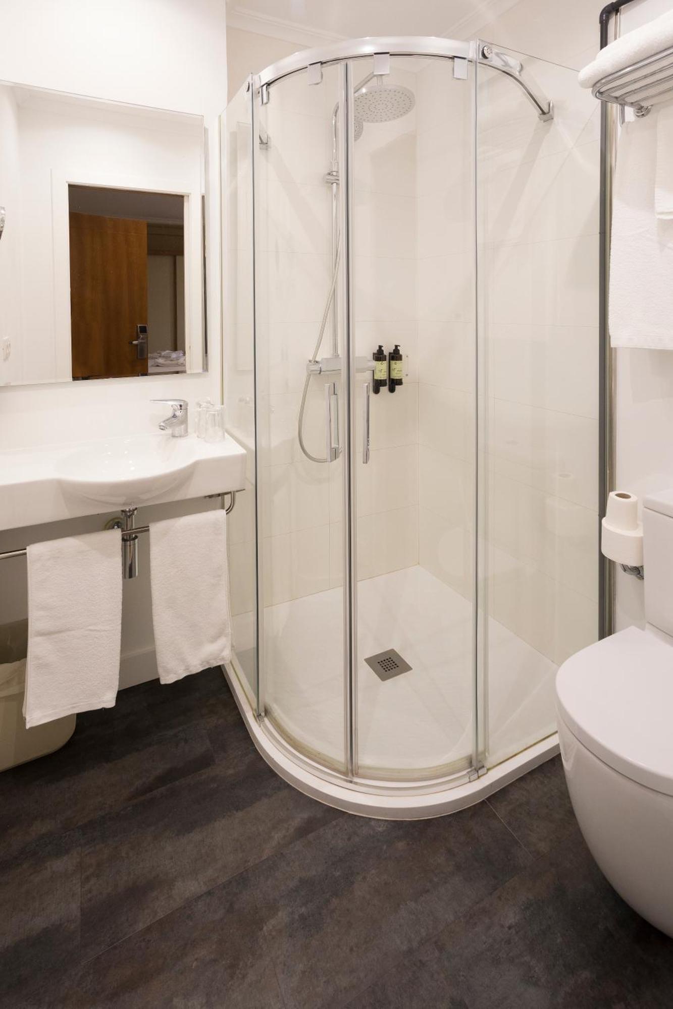 Hotel Roma Sarria Extérieur photo