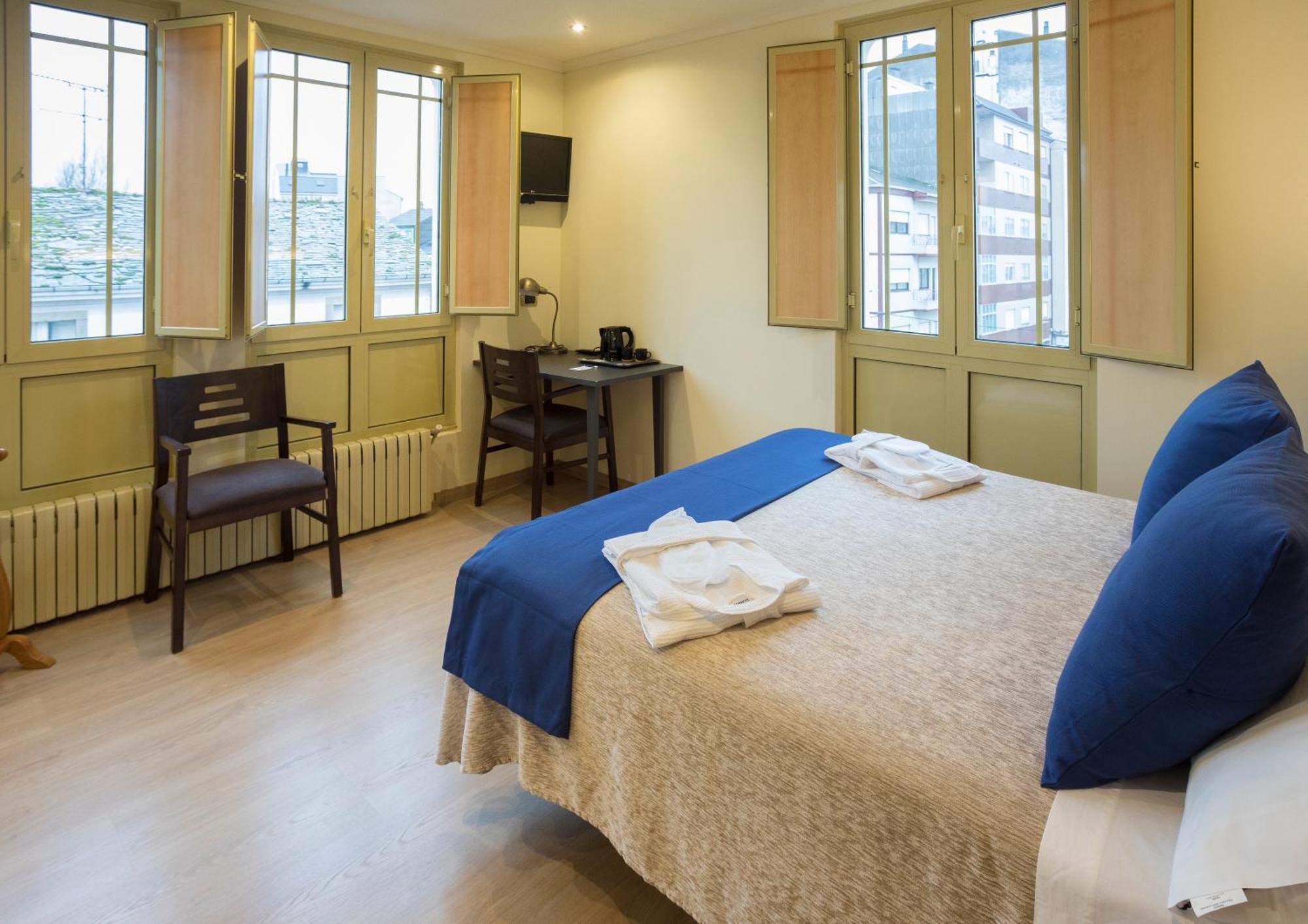 Hotel Roma Sarria Extérieur photo