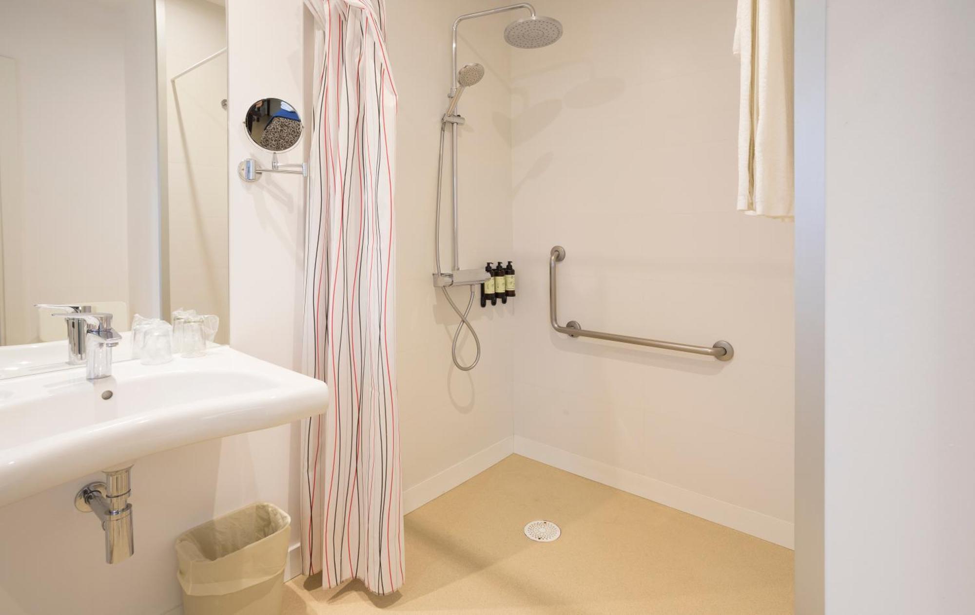 Hotel Roma Sarria Extérieur photo