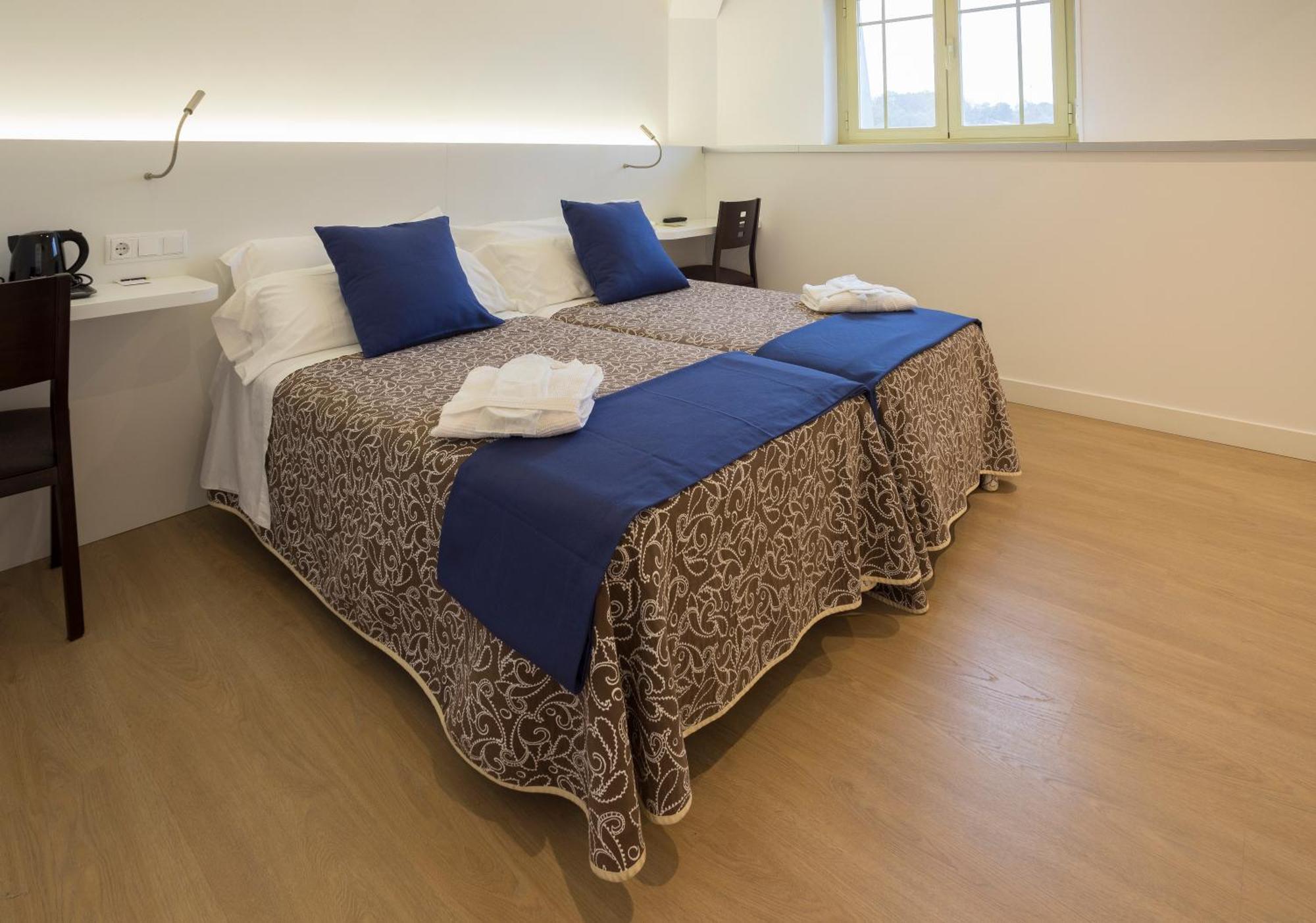 Hotel Roma Sarria Extérieur photo
